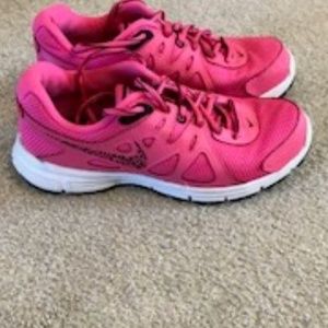 Nike Revolution Womens running shoe